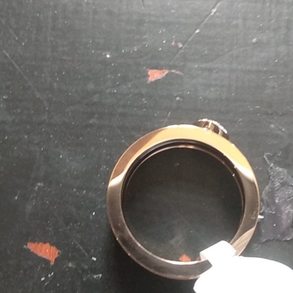 Looser Titanium stainless steel heart ring - Picture 5 of 7